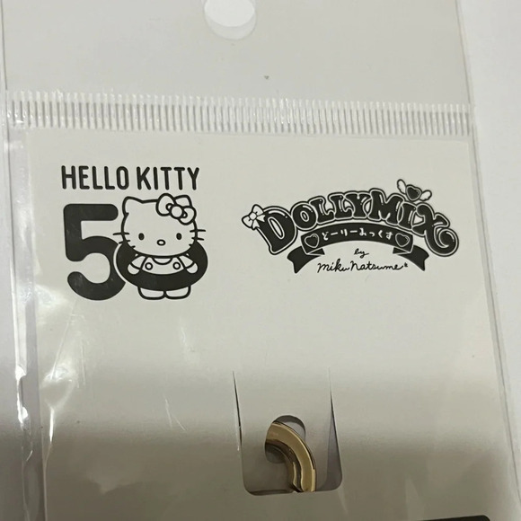 Hello Kitty Dolly Mix Keychain - Picture 6 of 9